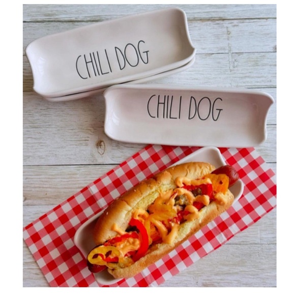 NEW Rae Dunn Chili Dog Corn Dish Plates Set Hot Dog Holder - Picture 1 of 3